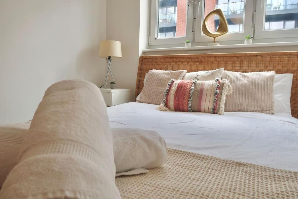 Chic 4-bed In Trendy Clerkenwell W Balcony And Walking Distance To Tube Appartamento *