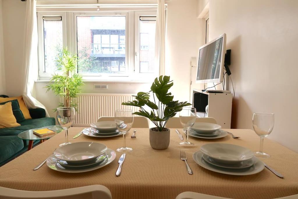 Chic 4-bed In Trendy Clerkenwell W Balcony And Walking Distance To Tube Appartamento