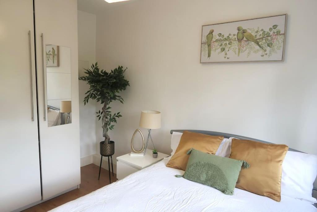 Chic 4-bed In Trendy Clerkenwell W Balcony And Walking Distance To Tube Appartamento Londra