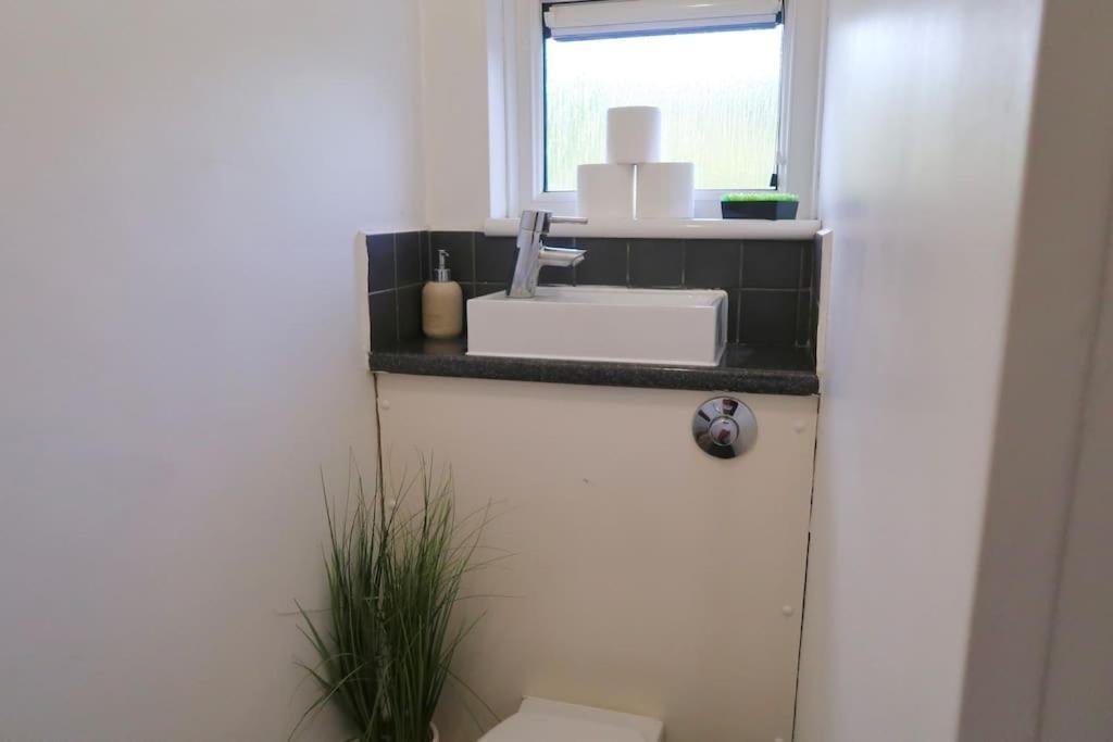 Chic 4-bed In Trendy Clerkenwell W Balcony And Walking Distance To Tube * Londra