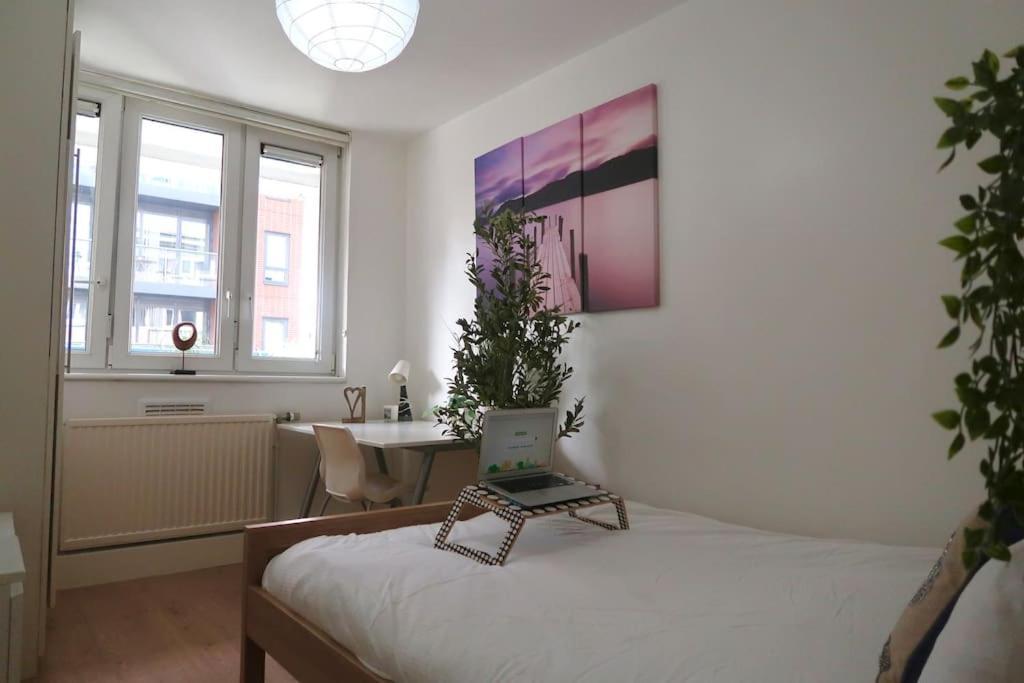 Chic 4-bed In Trendy Clerkenwell W Balcony And Walking Distance To Tube Londra